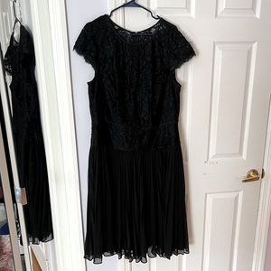Black A line Adrianna Papell lace cap sleeve dress- 16W